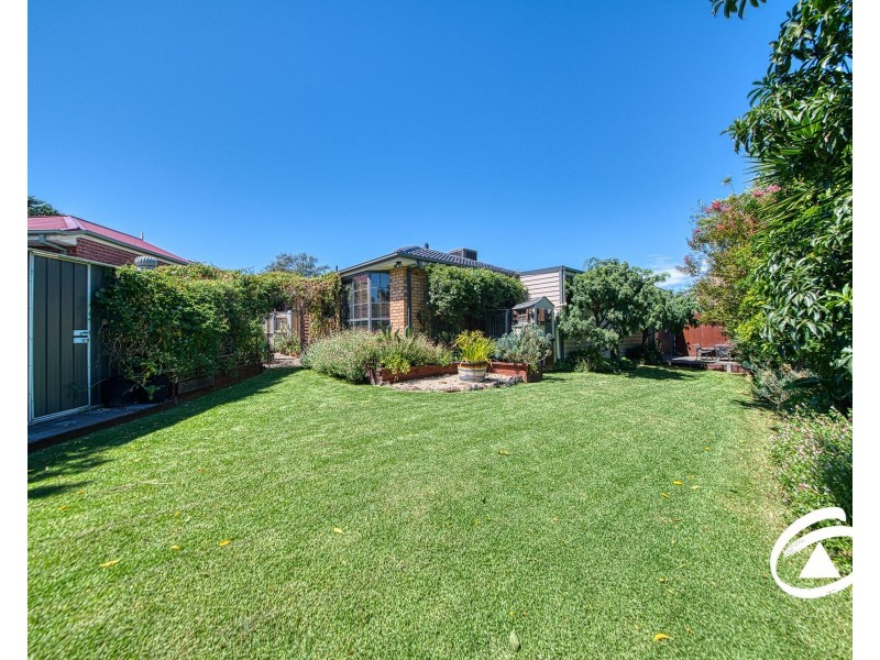6 Lyndal Court, Berwick VIC 3806