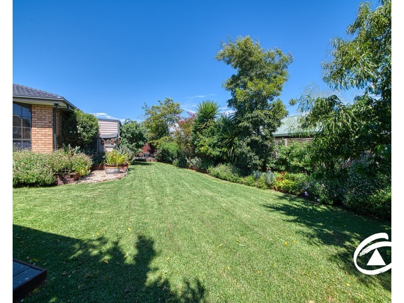 6 Lyndal Court, Berwick VIC 3806