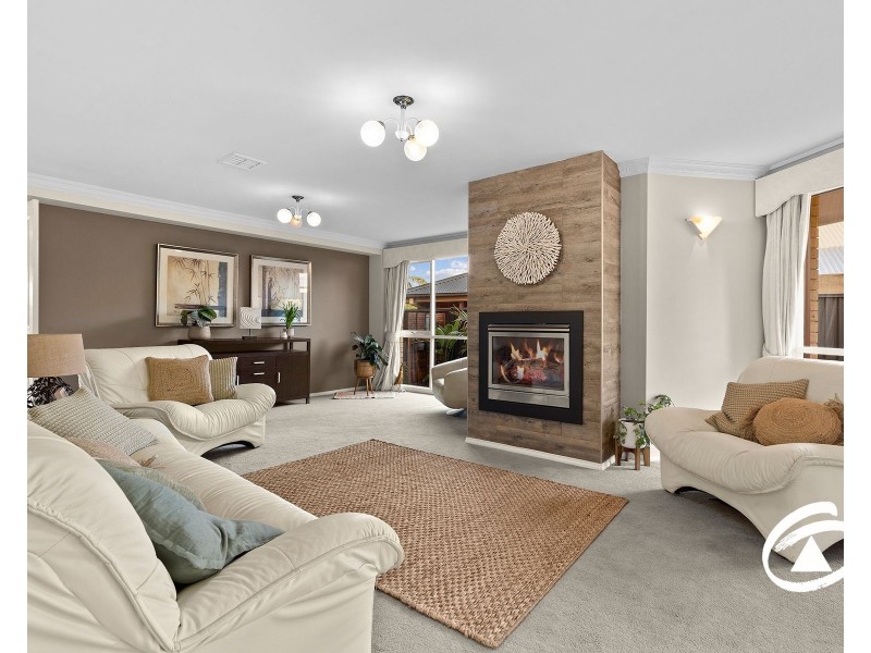 38 Crystal Brook Court, Narre Warren South VIC 3805