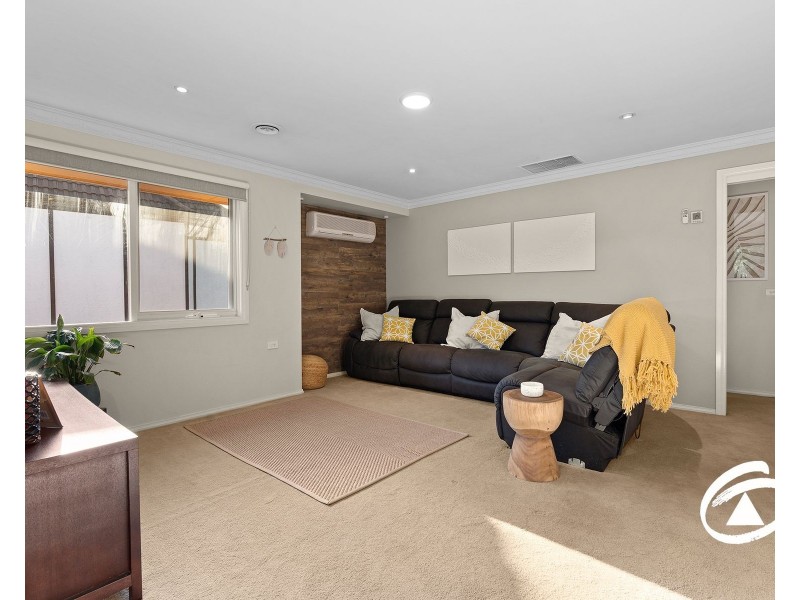 38 Crystal Brook Court, Narre Warren South VIC 3805