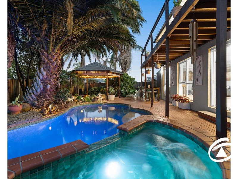 38 Crystal Brook Court, Narre Warren South VIC 3805