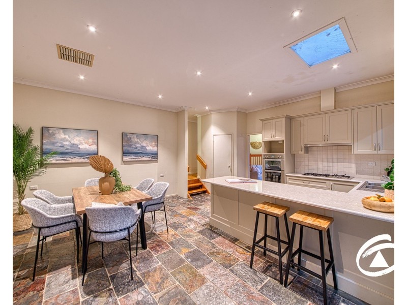 8 Leonard Street, Upwey VIC 3158