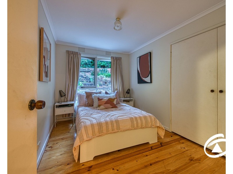 8 Leonard Street, Upwey VIC 3158
