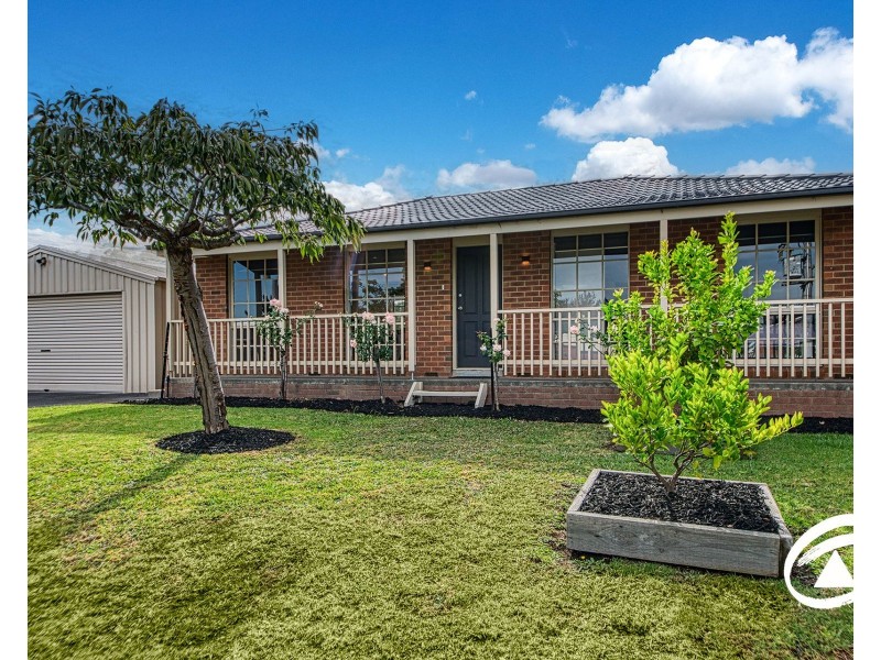 14 Strong Drive, Hampton Park VIC 3976