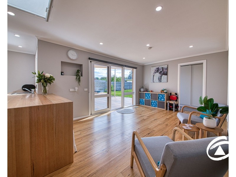 14 Strong Drive, Hampton Park VIC 3976