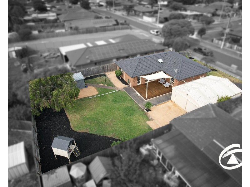 14 Strong Drive, Hampton Park VIC 3976