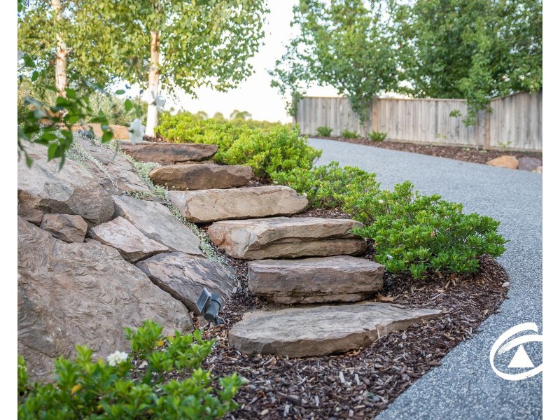 25 Kostic Boulevard, Narre Warren North VIC 3804