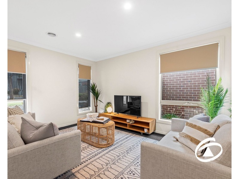 24 Mernoo Avenue, Clyde North VIC 3978