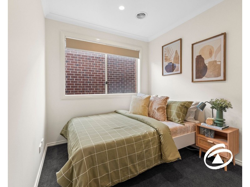 24 Mernoo Avenue, Clyde North VIC 3978