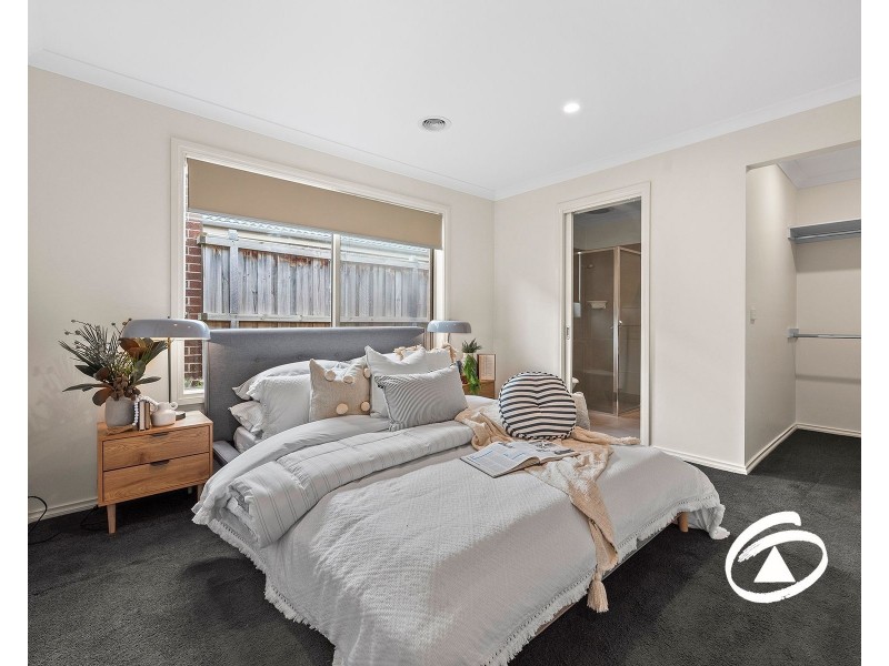 24 Mernoo Avenue, Clyde North VIC 3978