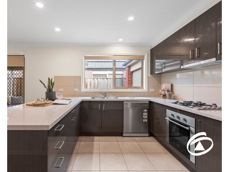 24 Mernoo Avenue, Clyde North VIC 3978