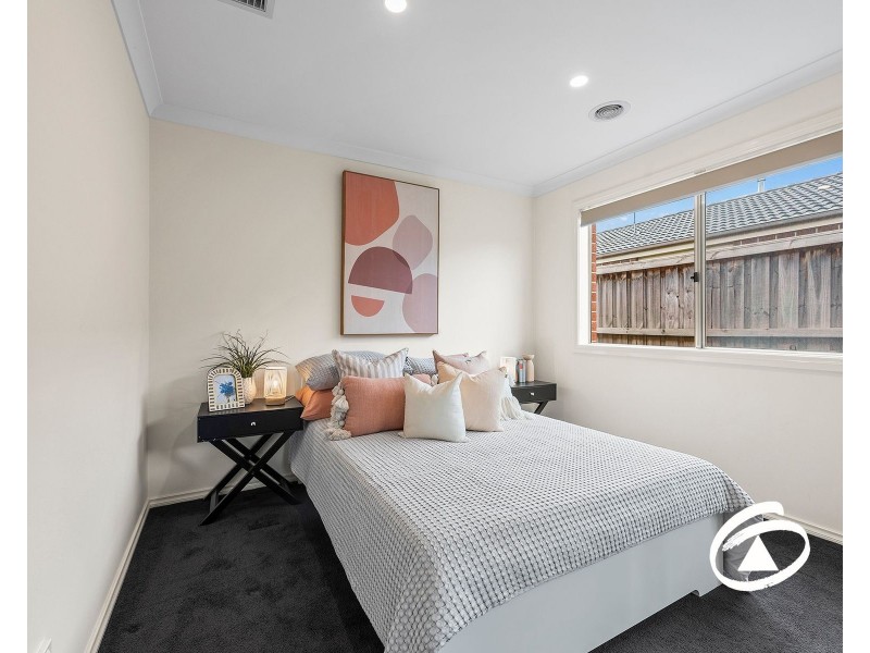 24 Mernoo Avenue, Clyde North VIC 3978