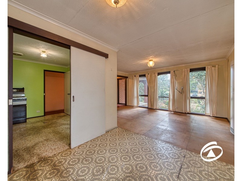 11 Lorraine Court, Hampton Park VIC 3976