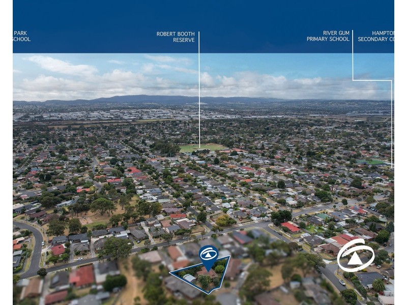 11 Lorraine Court, Hampton Park VIC 3976