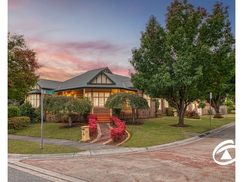 1 Astrid Court, Berwick VIC 3806
