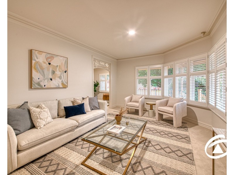 1 Astrid Court, Berwick VIC 3806