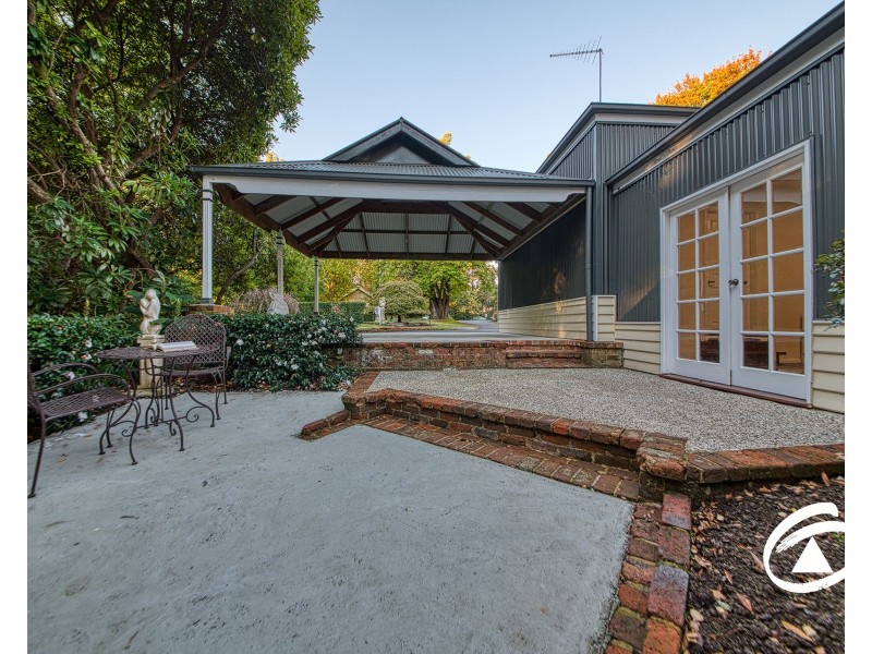 3 Bourkes Creek Road, Pakenham Upper VIC 3810