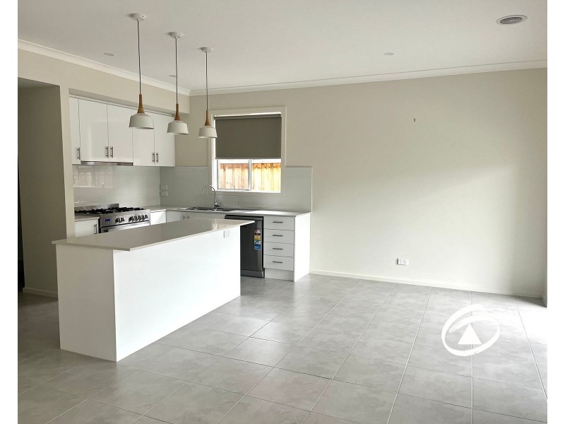 7 Shelley Street, Officer VIC 3809