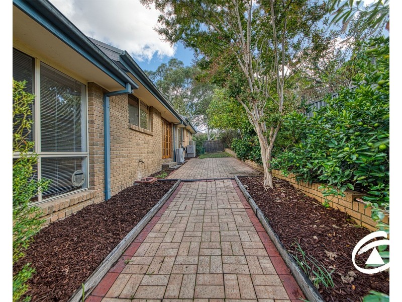 16 Wanderer Court, Berwick VIC 3806
