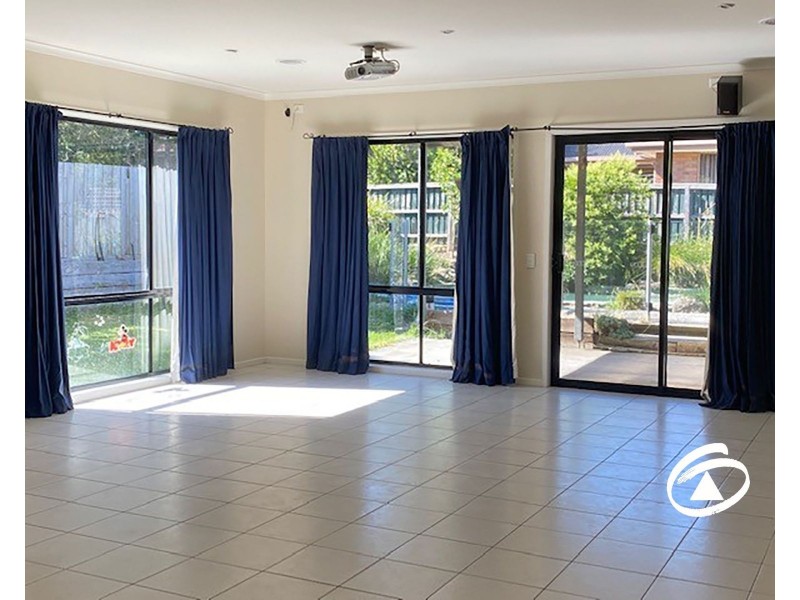 17 Canterbury Close, Narre Warren VIC 3805