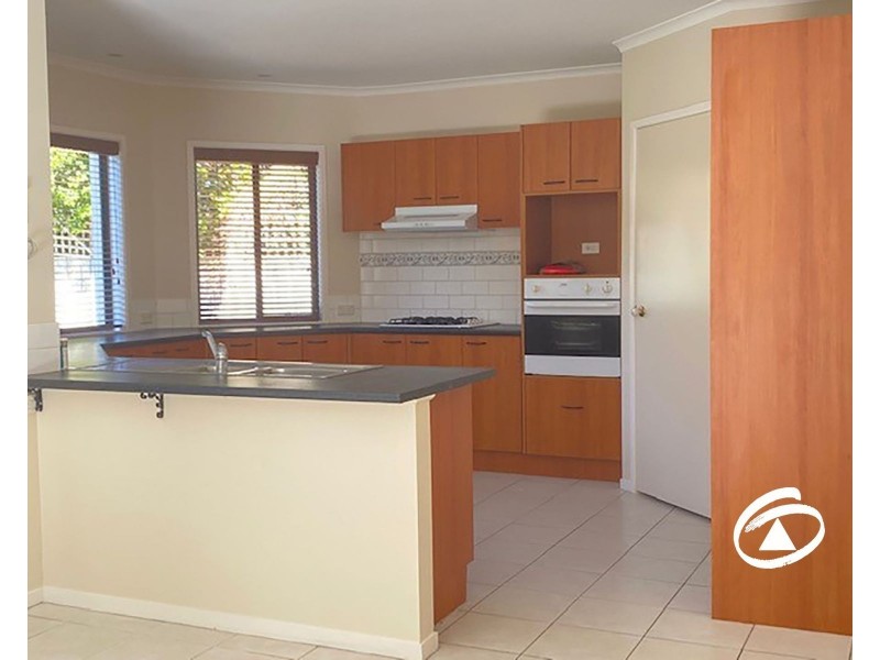 17 Canterbury Close, Narre Warren VIC 3805