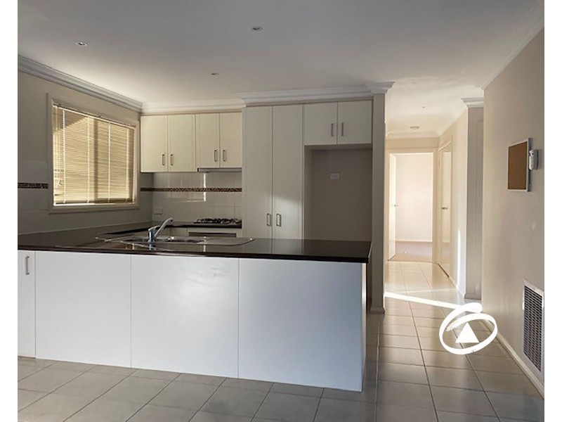 4/8 Jamieson Court, Pakenham VIC 3810