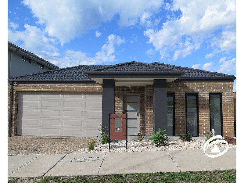 224 Pink Hill Boulevard, Officer VIC 3809