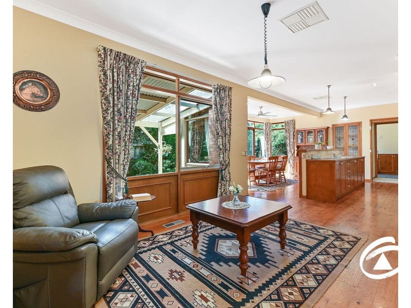 18 Magarra Crescent, Berwick VIC 3806