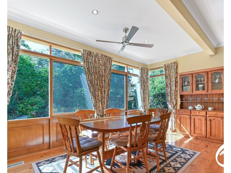 18 Magarra Crescent, Berwick VIC 3806