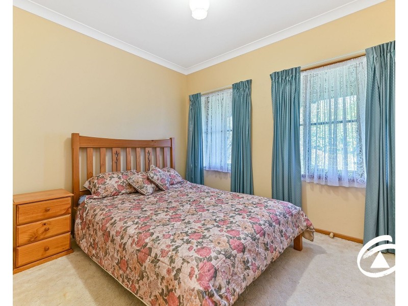 18 Magarra Crescent, Berwick VIC 3806