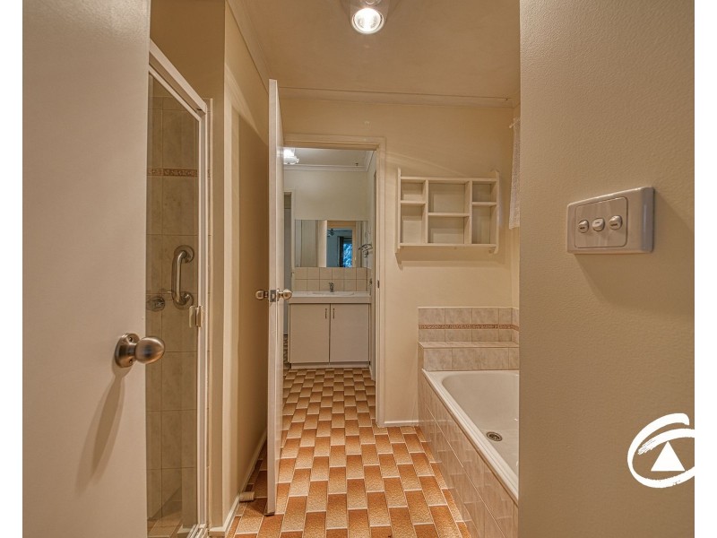 9 Columbia Road, Narre Warren VIC 3805