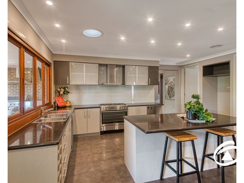 16 Marija Crescent, Berwick VIC 3806