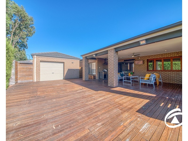 16 Marija Crescent, Berwick VIC 3806