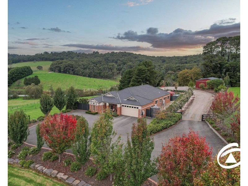 100 Old Gembrook Road, Pakenham Upper VIC 3810