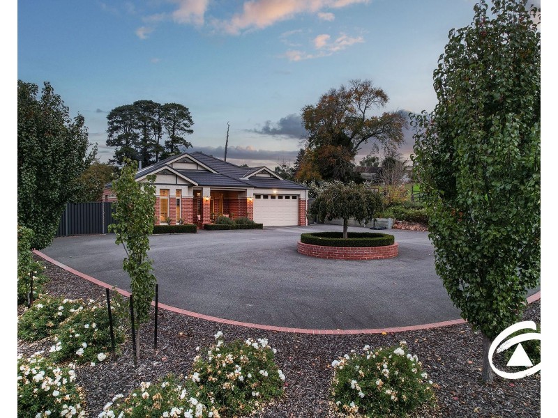 100 Old Gembrook Road, Pakenham Upper VIC 3810