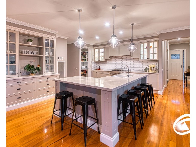 100 Old Gembrook Road, Pakenham Upper VIC 3810