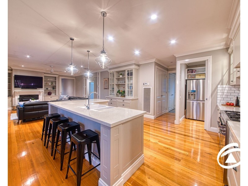 100 Old Gembrook Road, Pakenham Upper VIC 3810