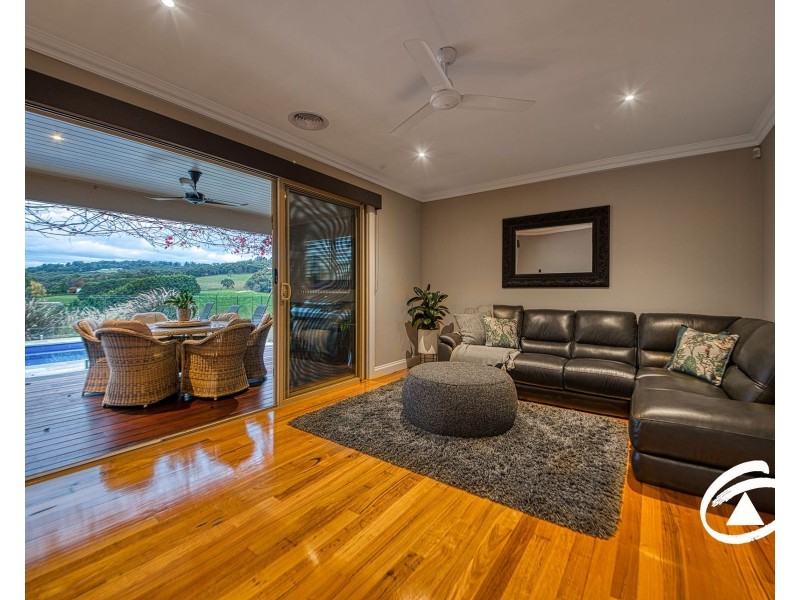 100 Old Gembrook Road, Pakenham Upper VIC 3810