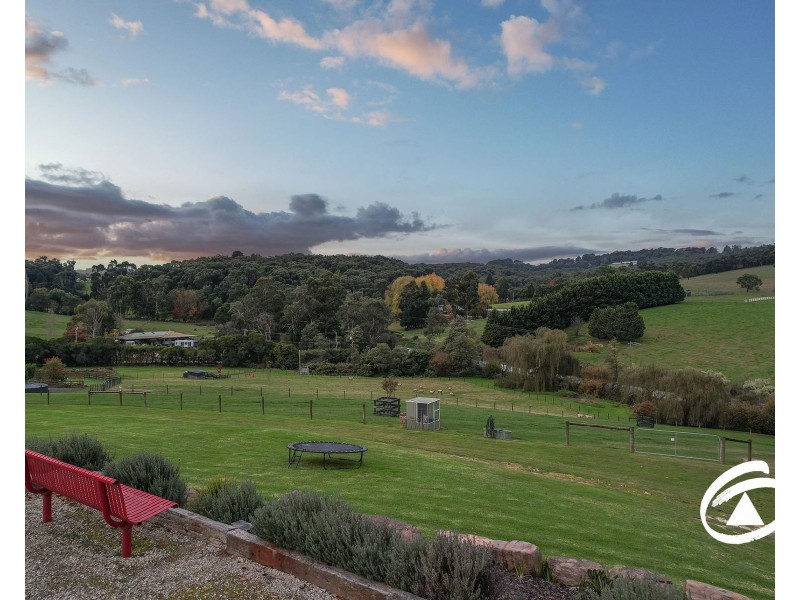 100 Old Gembrook Road, Pakenham Upper VIC 3810