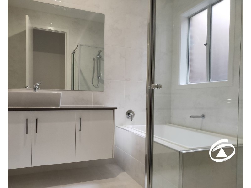 3 Rushgate Street, Pakenham VIC 3810