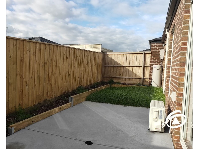 3 Rushgate Street, Pakenham VIC 3810