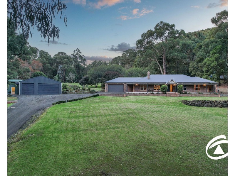 28 Wong Hee Road West, Emerald VIC 3782