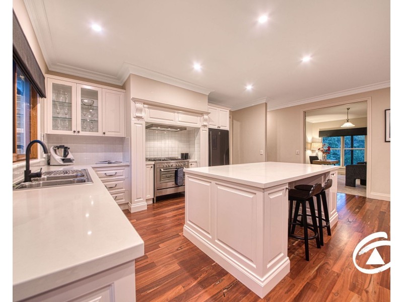 28 Wong Hee Road West, Emerald VIC 3782