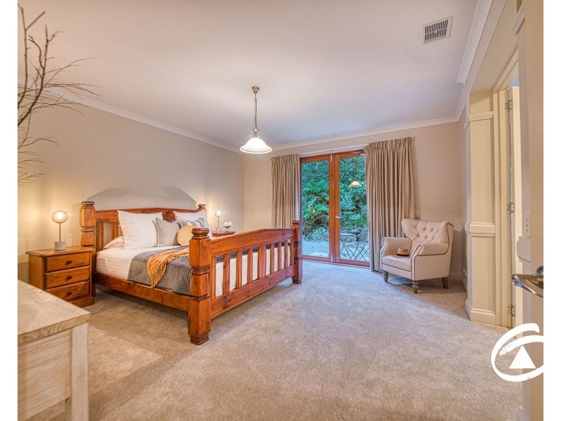 28 Wong Hee Road West, Emerald VIC 3782