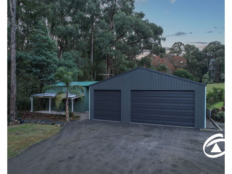 28 Wong Hee Road West, Emerald VIC 3782