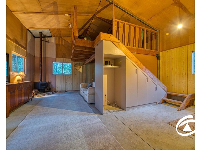 28 Wong Hee Road West, Emerald VIC 3782