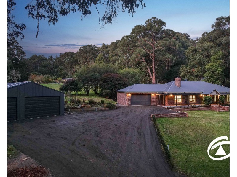 28 Wong Hee Road West, Emerald VIC 3782