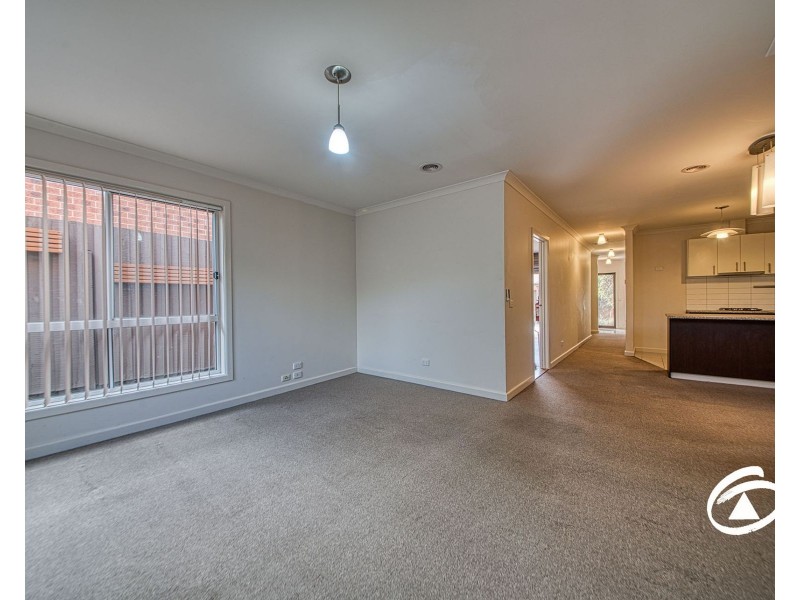 11/4 Young Road, Hallam VIC 3803