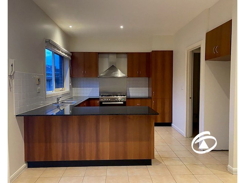 8/10 Parkhill Drive, Berwick VIC 3806