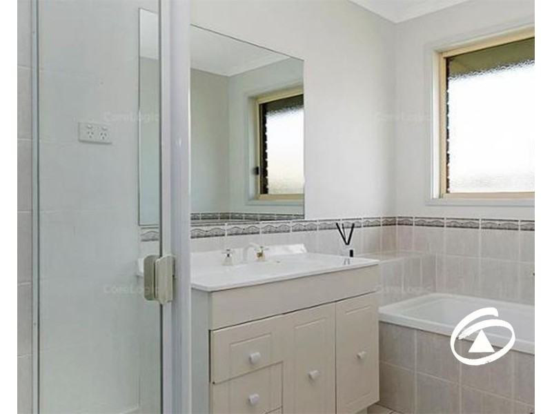 44 Hartsmere Drive, Berwick VIC 3806